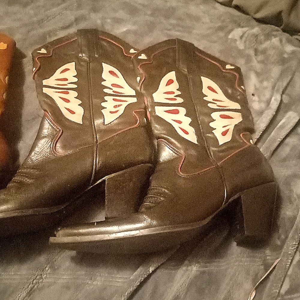 Women's shoes